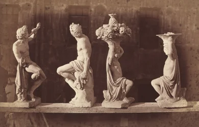 Fyra statyer, ca 1868 (foto)