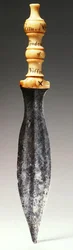 Kniv, inskriven 