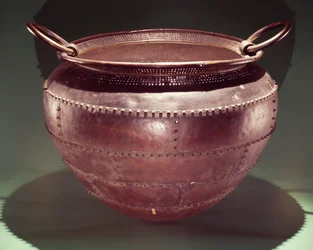 Kittel, från Castlederg, County Tyrone, sen bronsålder, 700-600 f.Kr. (brons)