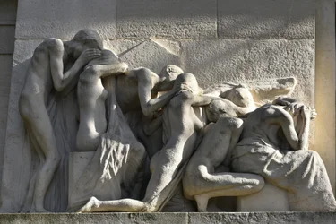 Monument över de döda, Pere Lachaise-kyrkogården, Paris (foto)