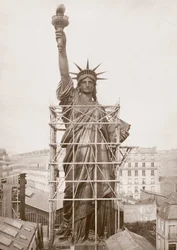 Montering av Frihetsgudinnan, Paris 1883