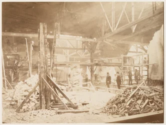 Bartholdis verkstad, med modeller av Frihetsgudinnan i bakgrunden, Paris, 1883