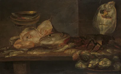 Stilleben med fisk och hummer och ostron på ett bord i närheten