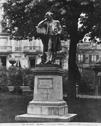 Monument till Hector Berlioz, Square Vintimille, 1884 (sten och brons)