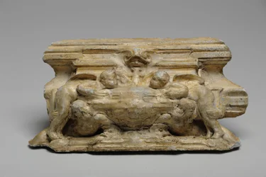 En av 9 maquetter för Sam Wilson Chimneypiece, c.1908-14 (gips & shellack)