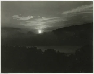 Motsvarande, 1925.