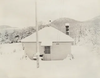 Första snön och det lilla huset