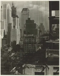 Från mitt fönster på An American Place, North, 1931.