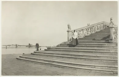 Venedigs stenar, Chioggia, 1887, tryckt 192039.