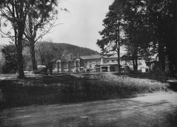 The Grand Hotel, Nuwara Eliya, c1890, 1910