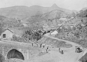 Vy över Maskeliya som visar Adams Peak, c1890, 1910
