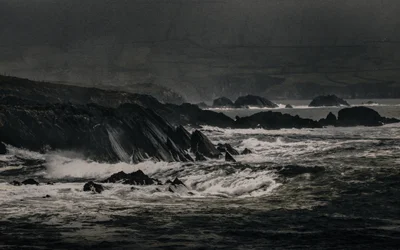 Cliffs Near Inch, 2018 (handmålat fotografi)