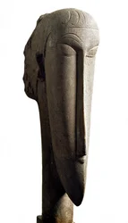 Huvud. Skulptur