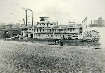 Akterhjulet "U.S. Oleander" i St. Louis, ca 1880 (svart/vitt foto)
