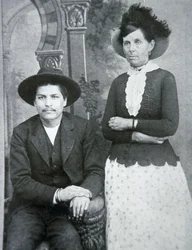 Belle Starr med sin paramour "Blue Duck" (s/v foto)