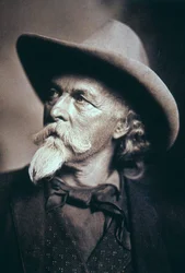 Buffalo Bill (1846-1917) under sina sista år (svart/vitt foto)