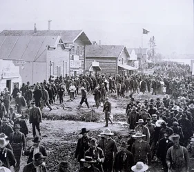 Dawson City under guldrushen i Klondike (1897-98) 1898 (svart/vitt foto)