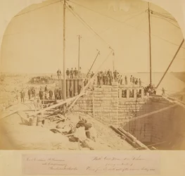 South Gate House of the New Reservoir, Central Park, under konstruktion (albumintryck)