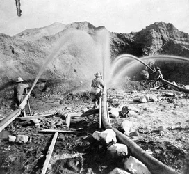 Washing Gold from the Hills, c.1866, från Gems of California Scenery publicerad av Lawrence och Houseworth, 1866