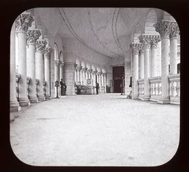 Worlds Columbian Exposition: Fisheries Colonade, Chicago, 1893 (lanternbild)