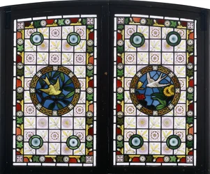 Ett par blyinfattade glasfönster, ca 1890 (blyade glasfönster)