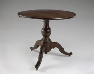 Mittbord, c. 1850-1870 (svart valnöt)