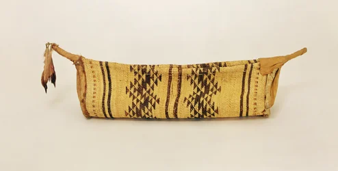 Hupa hoppdanskorg, från North Carolina (vävd fiber)