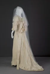 Bröllopsklänning, 1892