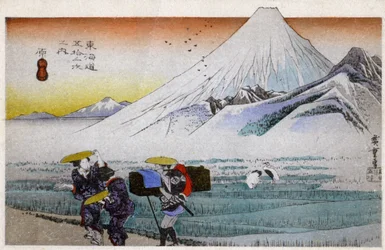 Geografi. Japan. Hara, Fujiberget på morgonen (13:e stationen). Träsnitt av Hiroshige i: Femtiotre stationer på Tokaido (1833-1834). Vykort, Japan, ca 1900 (vykort)