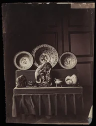 Utställning i kejsarinnan Eugenies kinesiska museum i Fontainebleau, ca 1861 (albumintryck)