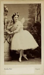 Porträtt av balettdansösen Marfa Muravyeva 1838-1879 i baletten Diavolina..., 1863.