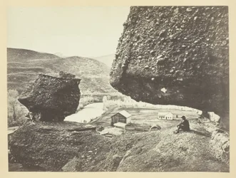 Hängande klippa, Echo City