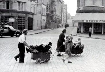 Frankrike juni 1940: Befolkningens utvandring vid Porte d