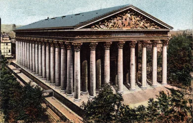 Paris: exteriör vy av kyrkan Madeleine designad av arkitekten Pierre Alexandre Vignon (1763-1828). Fotografi från 1920 i "" Artistic Album"" av staden Paris. Privat samling.