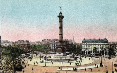 Paris: utsikt över julikolumnen på Place de la Bastille. Fotografi från 1920 i "" Artistic Album"" av staden Paris. Privat samling.