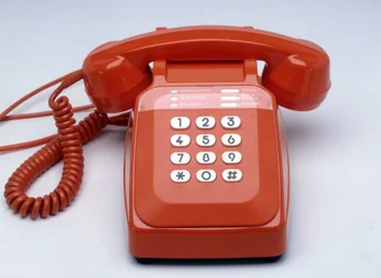 S63 orange nyckeltelefon i plast