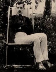 Sacha Tchorny - Porträtt av poeten Sasha Chorny (1880-1932), Anonym . Fotografera