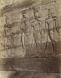 Basrelief från templet i Edfu