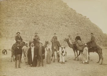 Familj av turister i Giza, Egypten