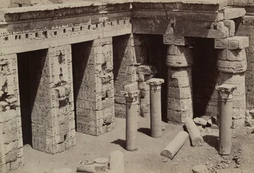 Medinet Habu: Koptisk kyrka i centrum av Ramses III-templet