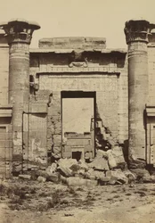 Medinet Habu: Romerska kolumner