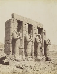 Ramesseum, Thebe, utsikt över den sydöstra delen av andra domstolen
