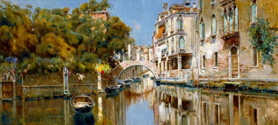 Canal i Venedig i solskenet