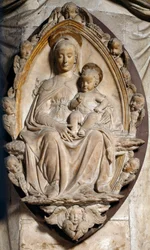Jungfru och barn i mandorla. Skulptur med låg relief