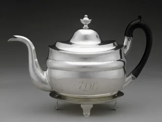 Tekanna med lock och stativ, ca 1798-1812 (silver)