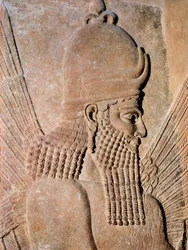 Detalj av en alabasterrelief som representerar en skyddande vinge, från Palace of Sargon II (Dur Sharrukin), kung av Assyrien i Khorsabad, Irak. 722-705 f.Kr. (alabastrelief)