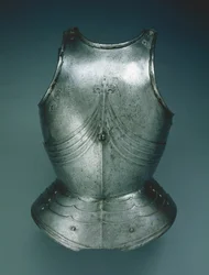 Gotisk bröstsköld, Innsbruck, sent 1400-tal (stål)