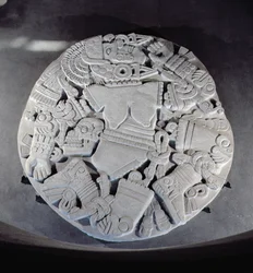 Snideri av mångudinnan Coyolxauhquis styckning, funnet vid foten av tvillingpyramiden i Tenochtitlan, senpostklassisk period (1300-1521)