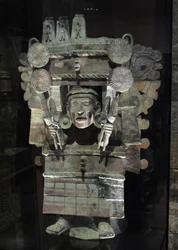 Rökelsebrännare i form av jordbrukets gudinna Chicomecoatl, Tlahuac, sen postklassisk period, ca 1500