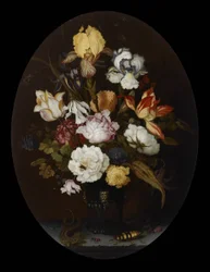 Stilleben med blommor i en glasvas